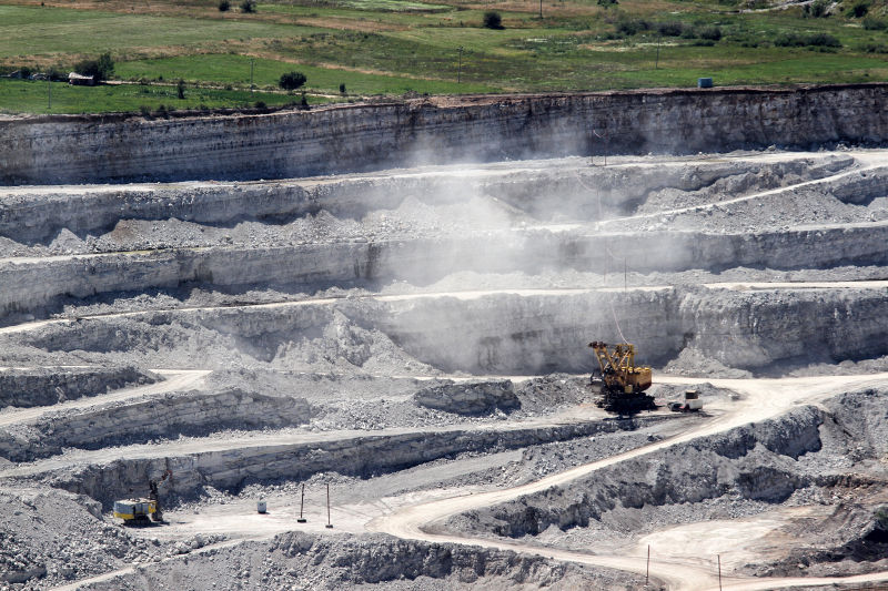 채굴 과정에서 공기 압축기는 어떤 역할을 합니까?